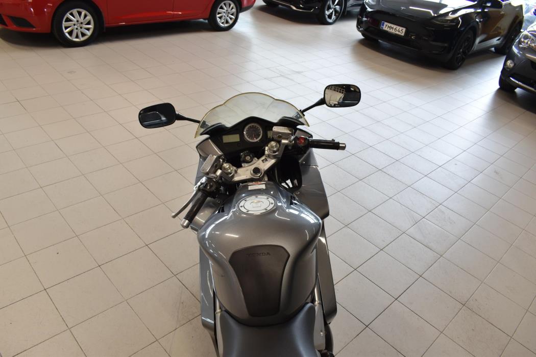 HONDA VFR 2008