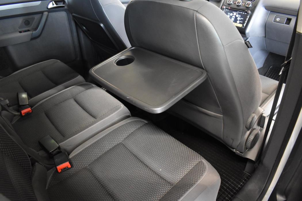 VOLKSWAGEN Touran 2013