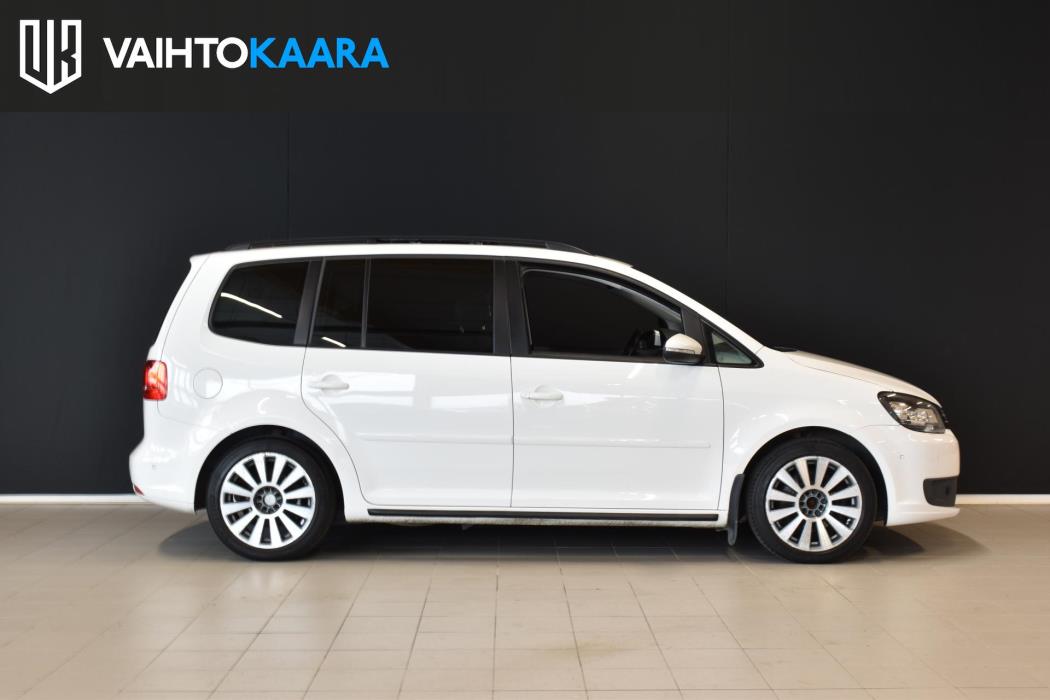 VOLKSWAGEN Touran 2013