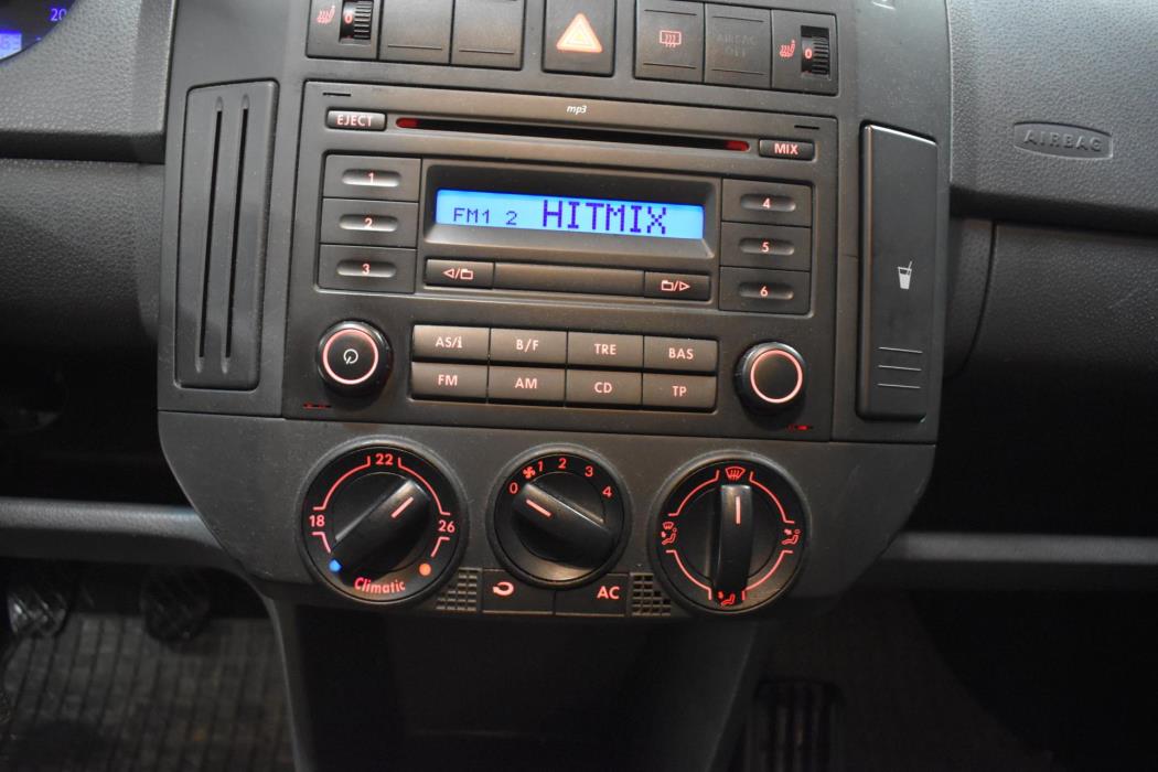 VOLKSWAGEN Polo 2008