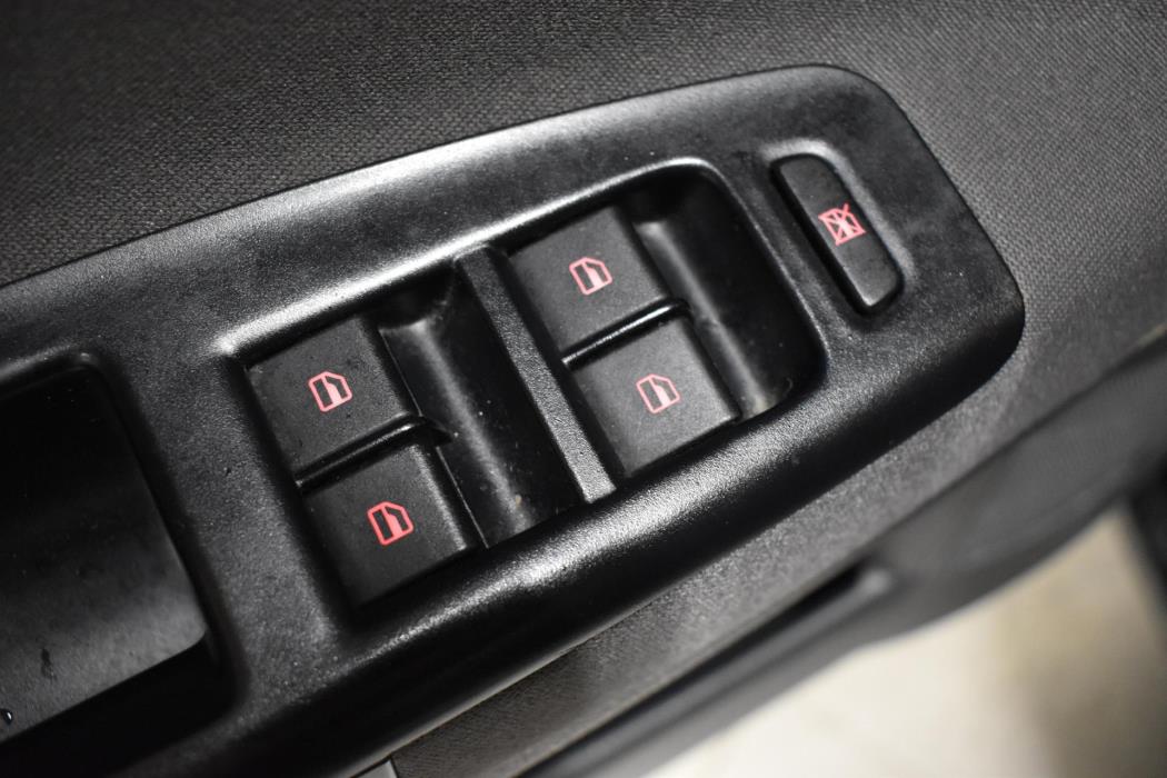 VOLKSWAGEN Polo 2008