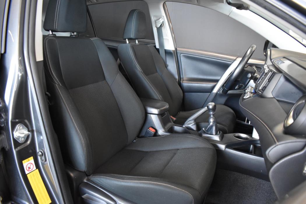 TOYOTA RAV4 2013