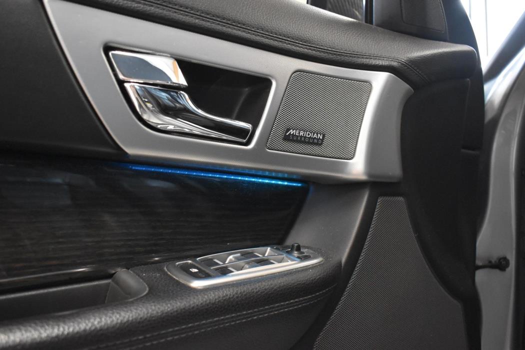 JAGUAR XF 2015
