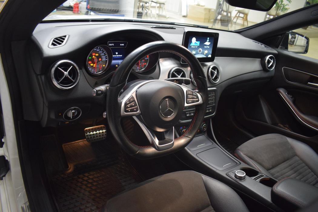 MERCEDES-BENZ CLA 2015