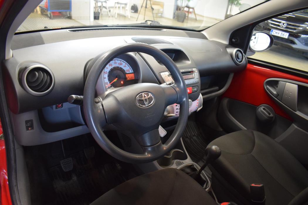 TOYOTA Aygo 2011