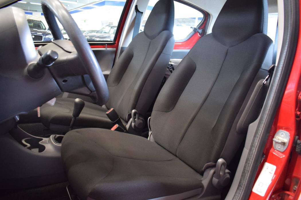 TOYOTA Aygo 2011