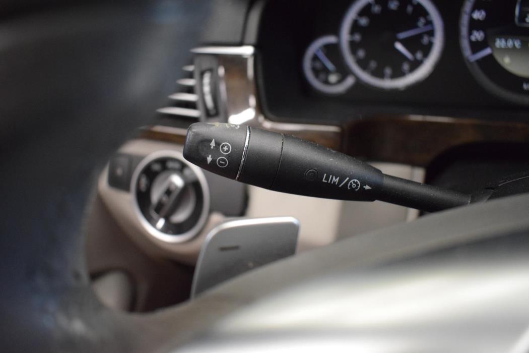 MERCEDES-BENZ E 2012