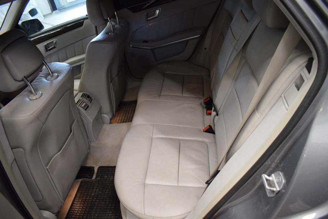MERCEDES-BENZ E 2012