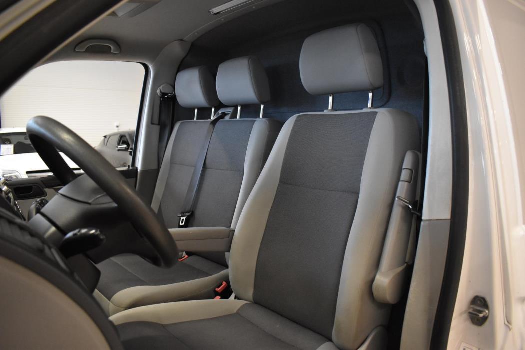 VOLKSWAGEN Transporter 2015