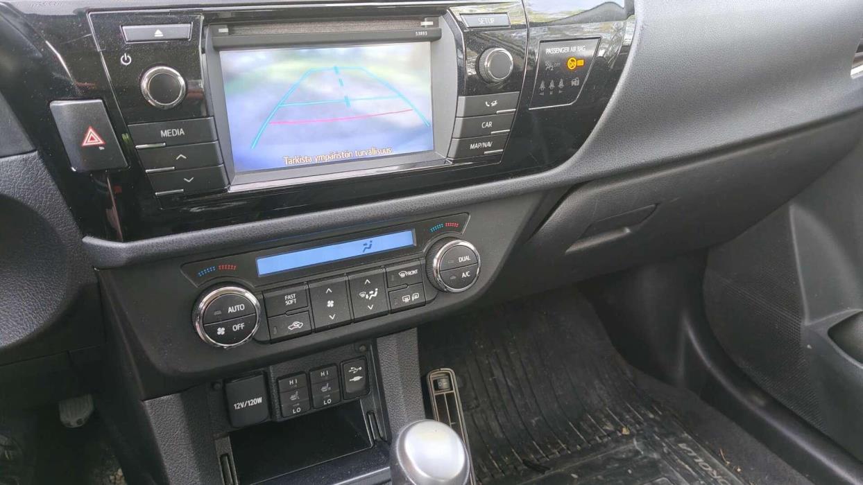 TOYOTA Corolla 2014