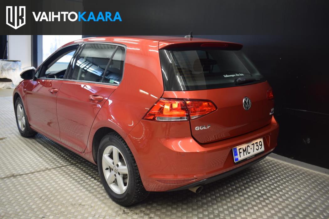 VOLKSWAGEN Golf 2016