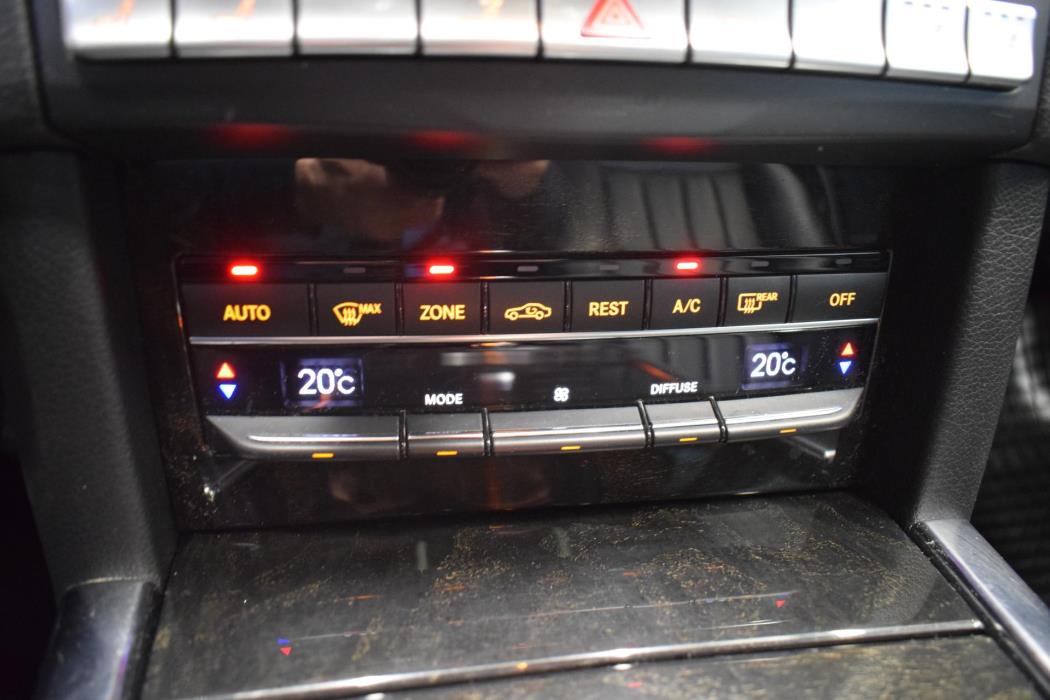 MERCEDES-BENZ E 2013