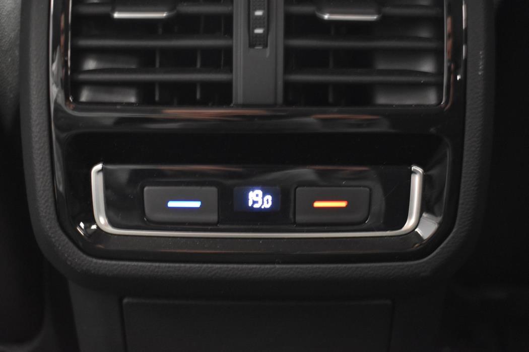 VOLKSWAGEN Passat 2020