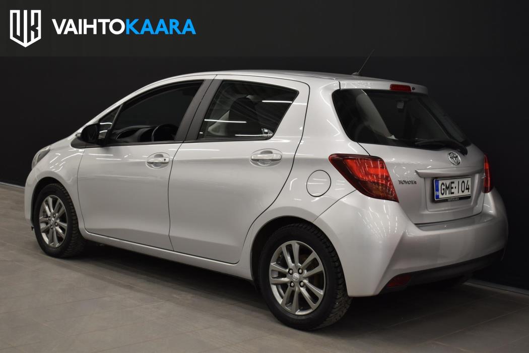 TOYOTA Yaris 2016
