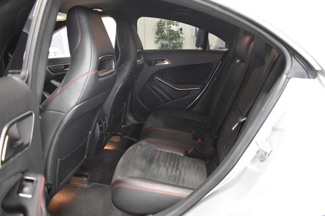 MERCEDES-BENZ CLA 2013