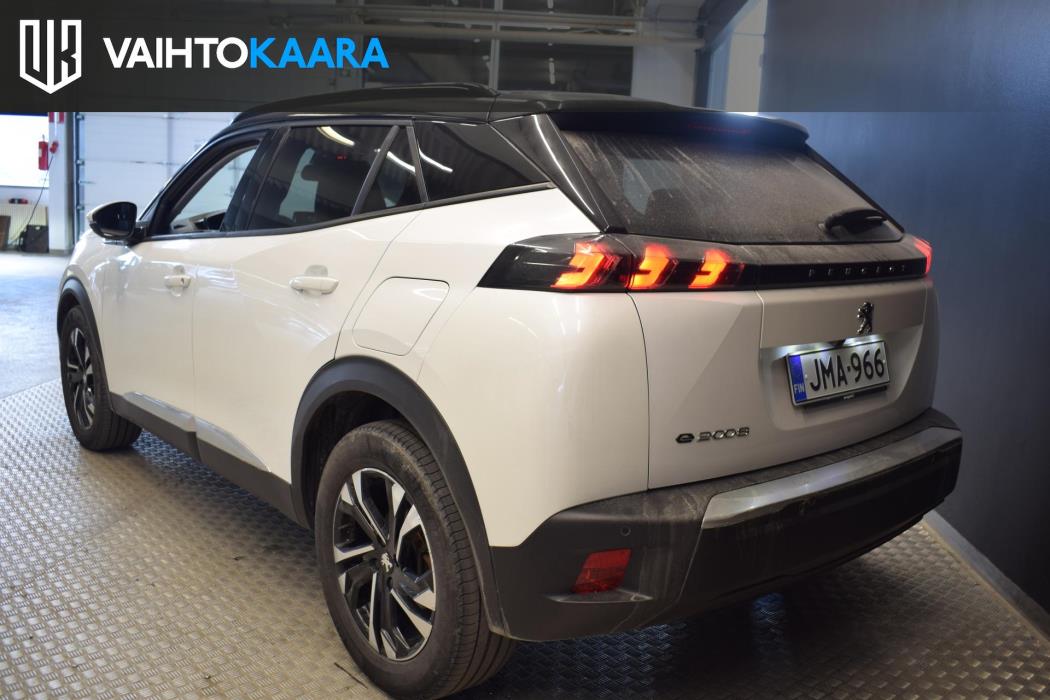 PEUGEOT e-2008 2021