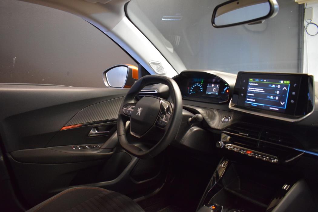 PEUGEOT e-2008 2021