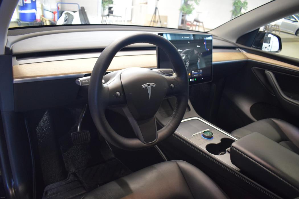 TESLA Model Y 2022