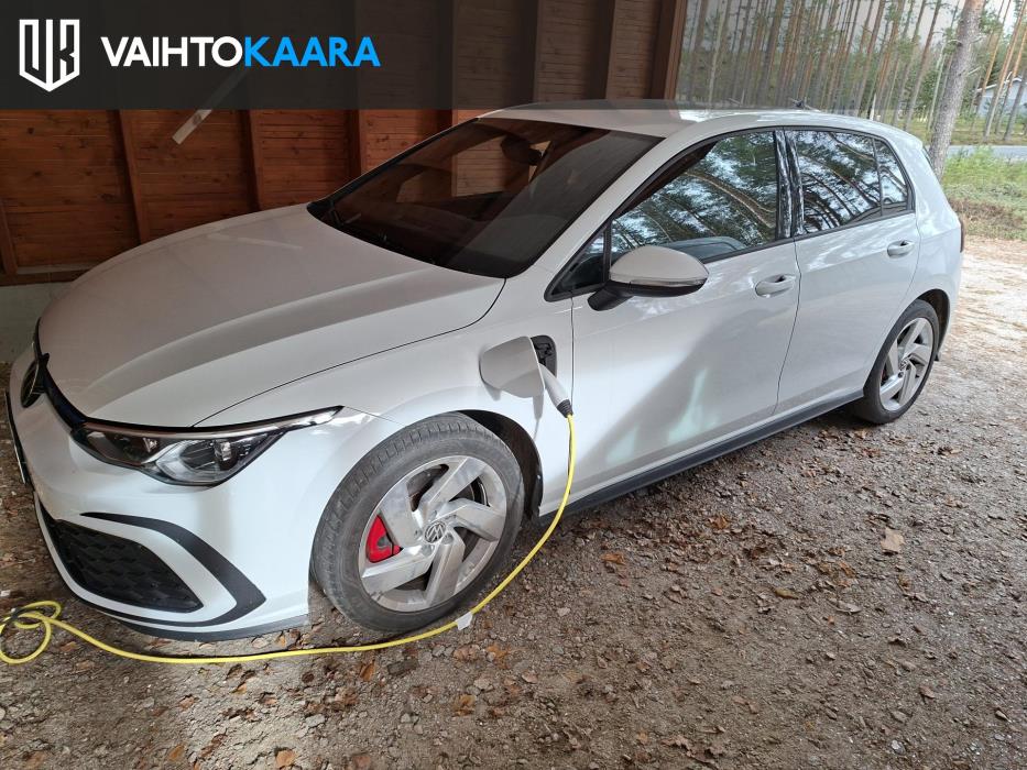 VOLKSWAGEN Golf 2021