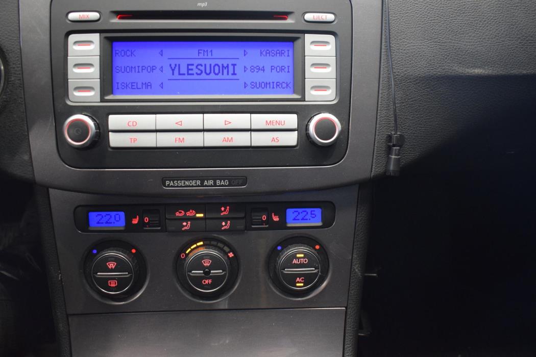 VOLKSWAGEN Passat 2008