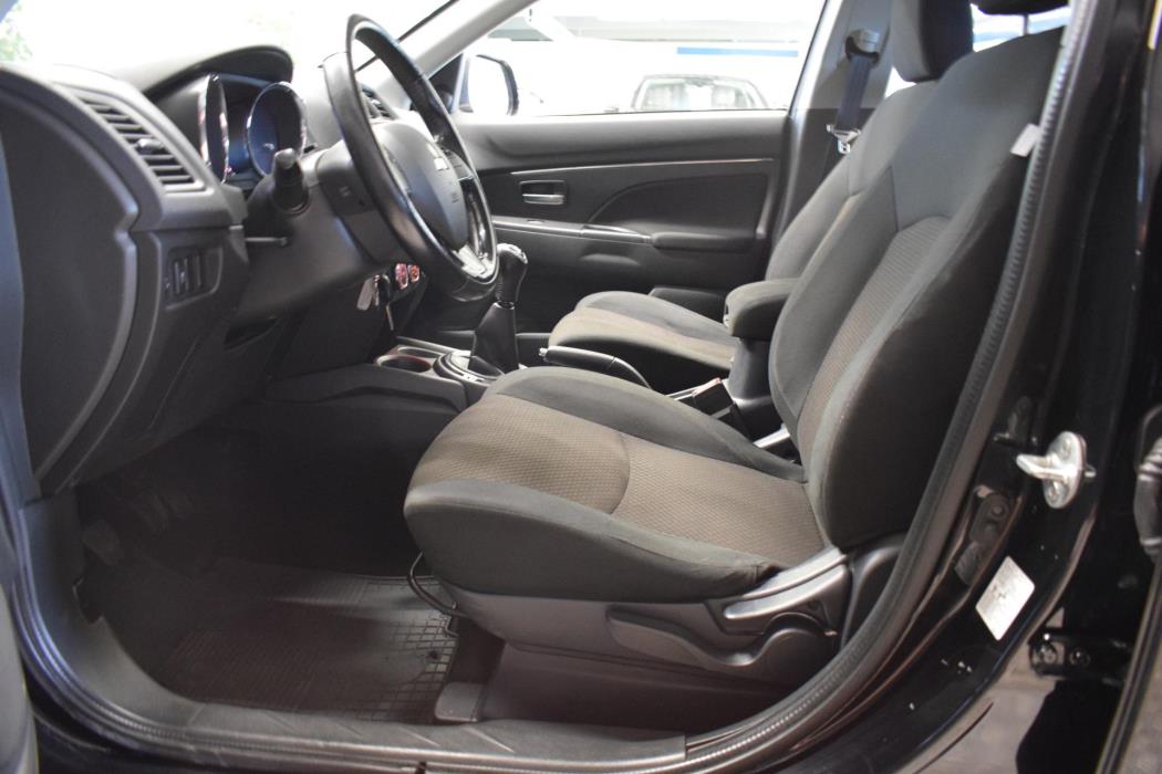 MITSUBISHI ASX 2016