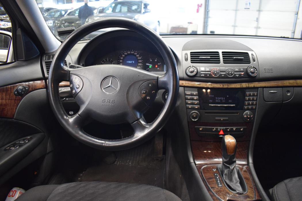 MERCEDES-BENZ E 2006