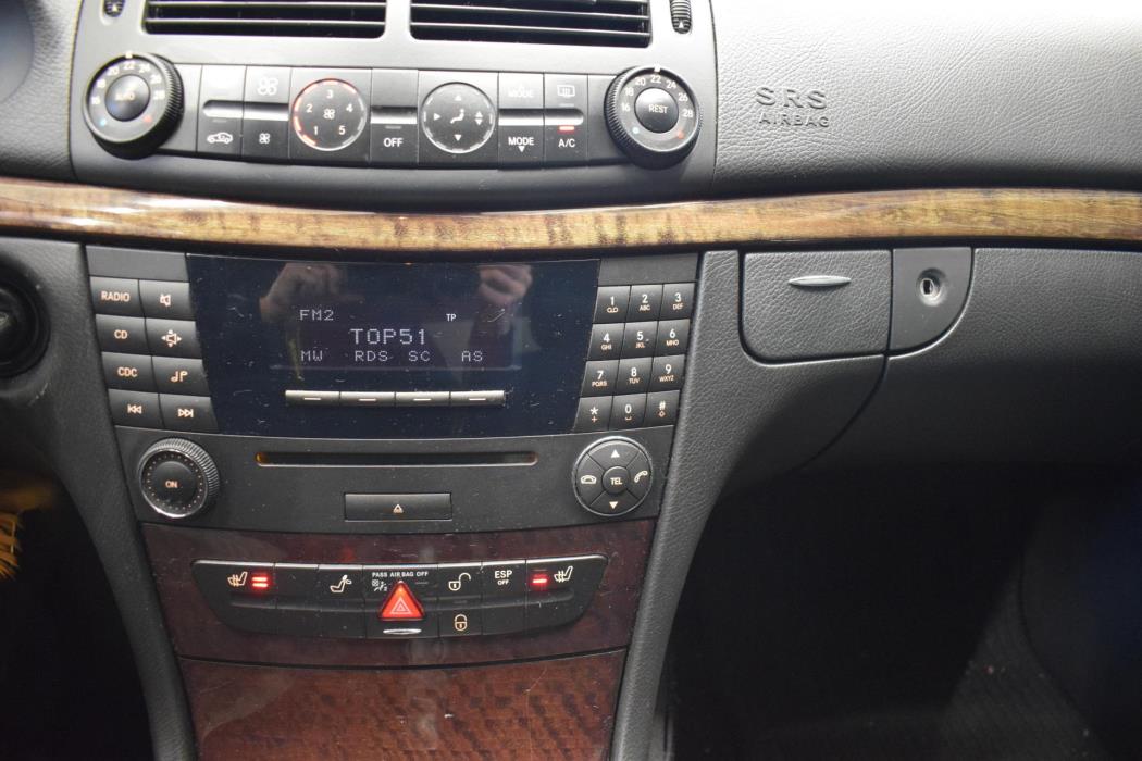 MERCEDES-BENZ E 2006