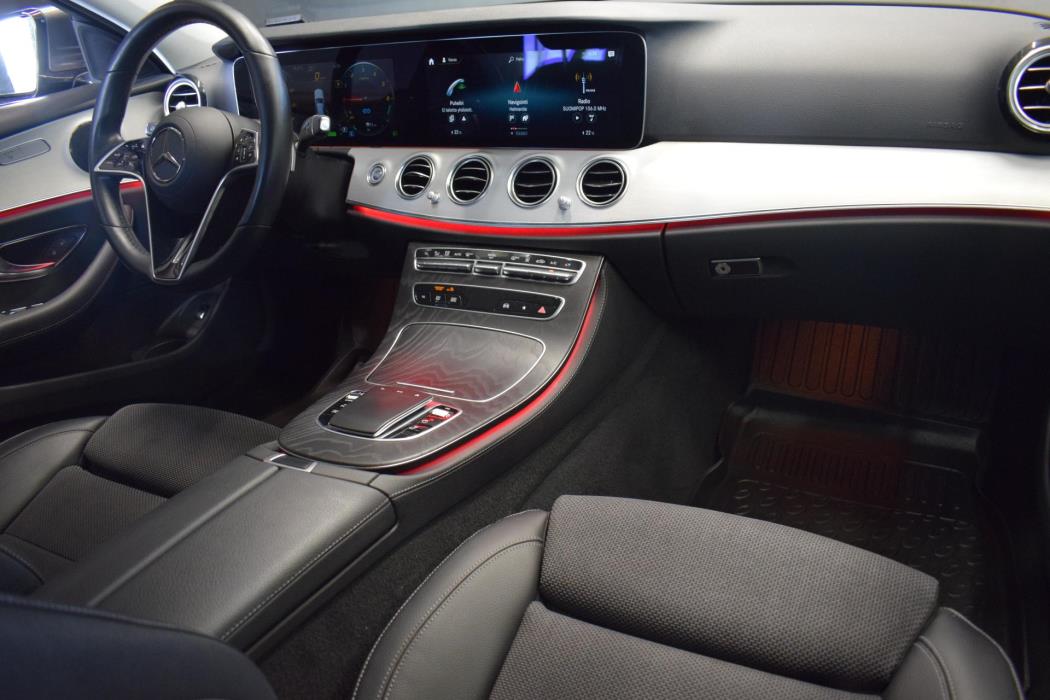 MERCEDES-BENZ E 2021