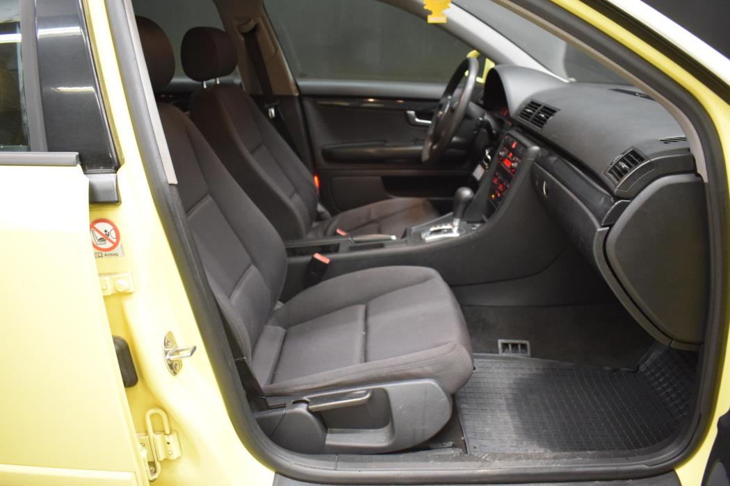 AUDI A4 2002