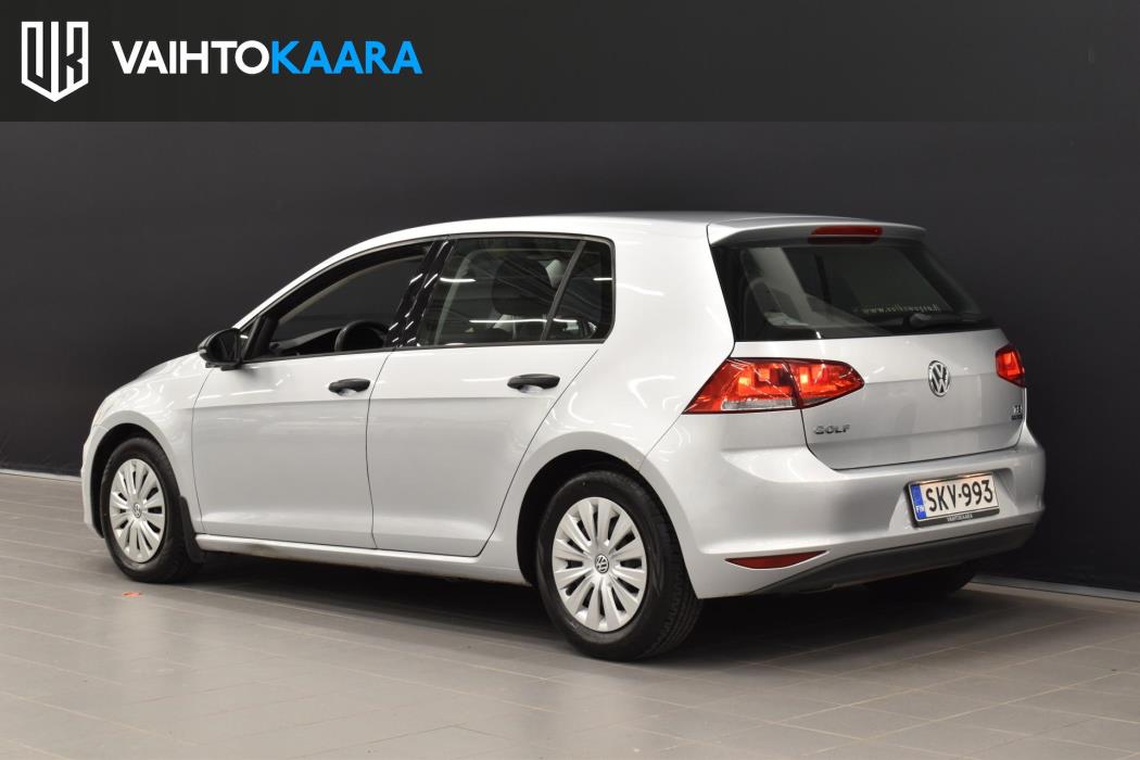 VOLKSWAGEN Golf 2012