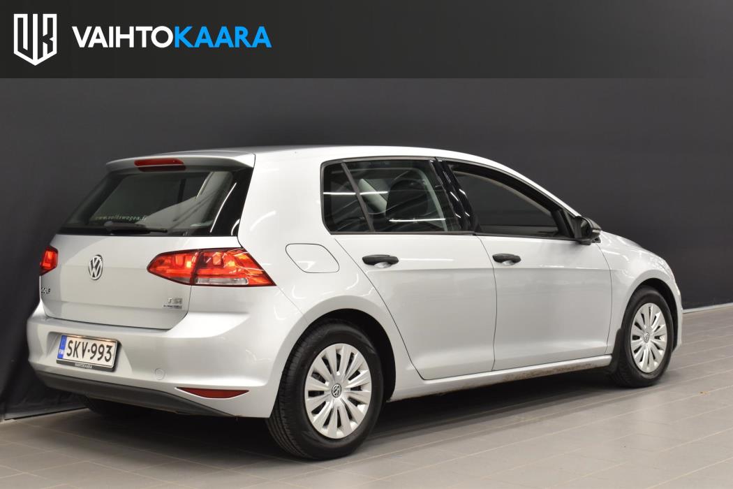 VOLKSWAGEN Golf 2012