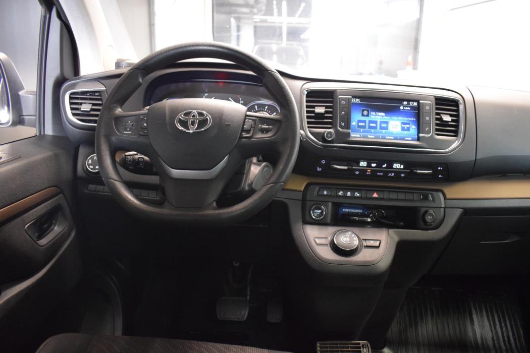 TOYOTA Proace Verso 2017