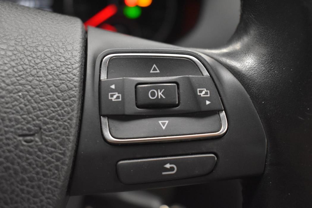 VOLKSWAGEN Jetta 2012