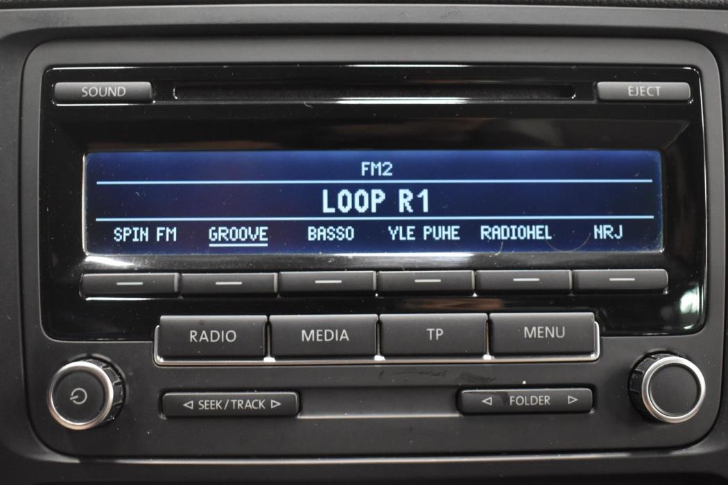 VOLKSWAGEN Jetta 2012