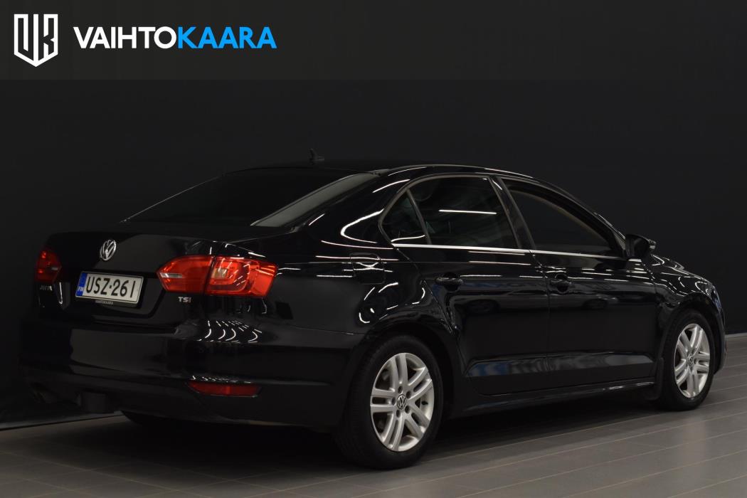 VOLKSWAGEN Jetta 2012