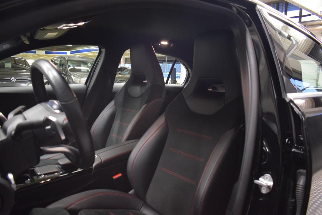 MERCEDES-BENZ A 2022