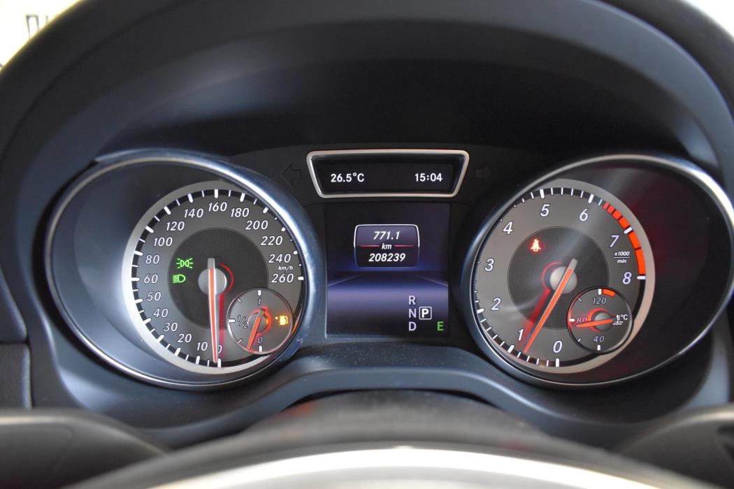 MERCEDES-BENZ CLA 2013