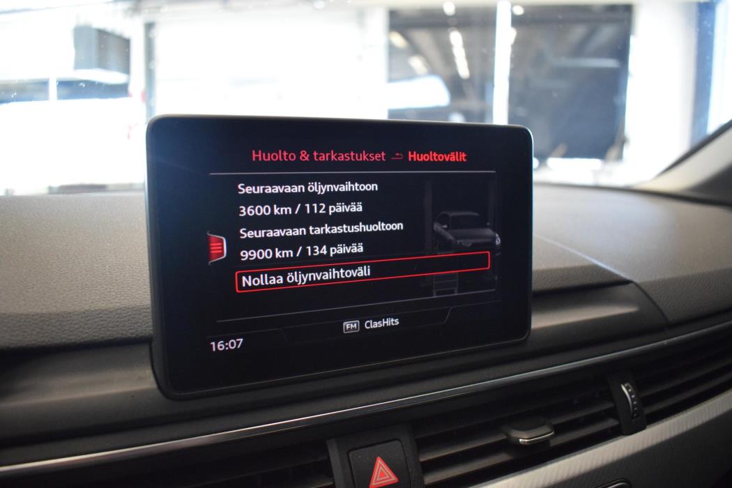 AUDI A4 2019