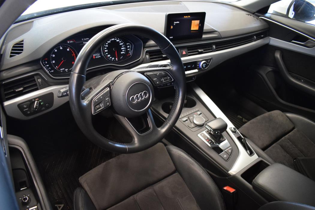 AUDI A4 2019