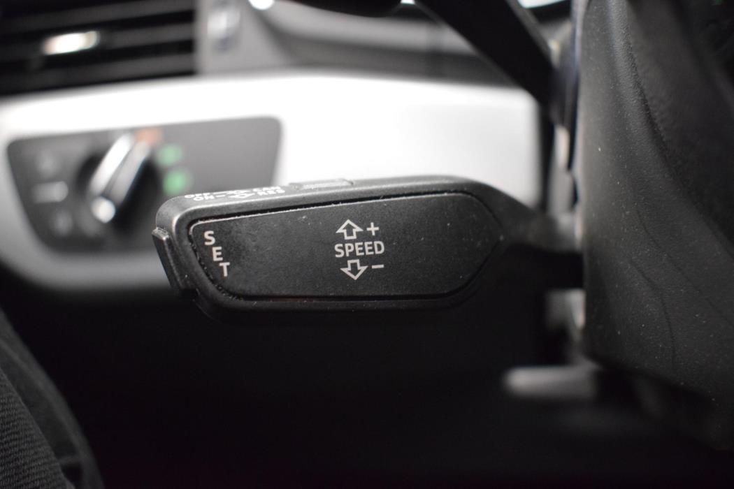 AUDI A4 2019