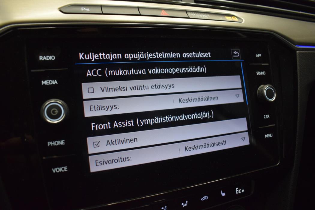 VOLKSWAGEN Passat 2018