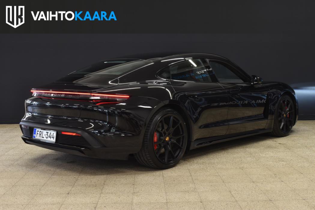 PORSCHE Taycan 2023