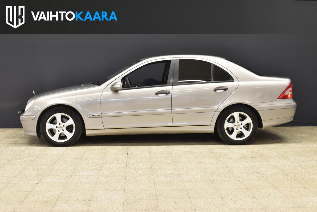 MERCEDES-BENZ C 2004