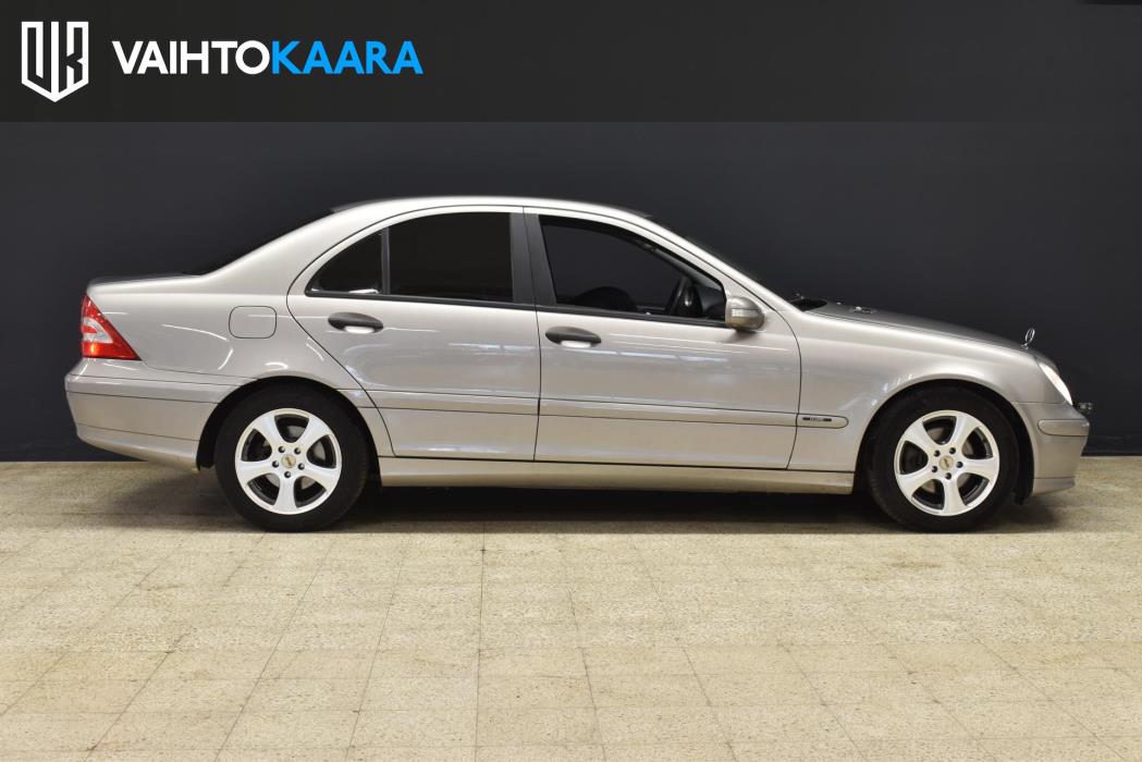 MERCEDES-BENZ C 2004