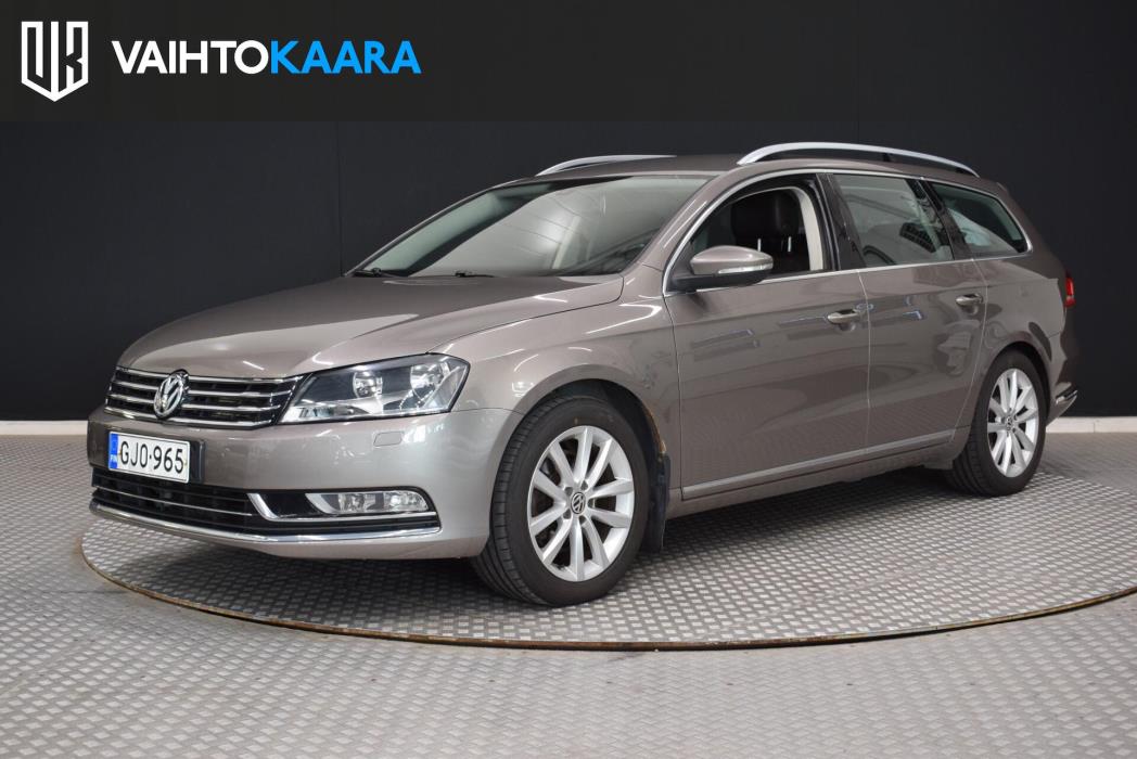 VOLKSWAGEN Passat 2011