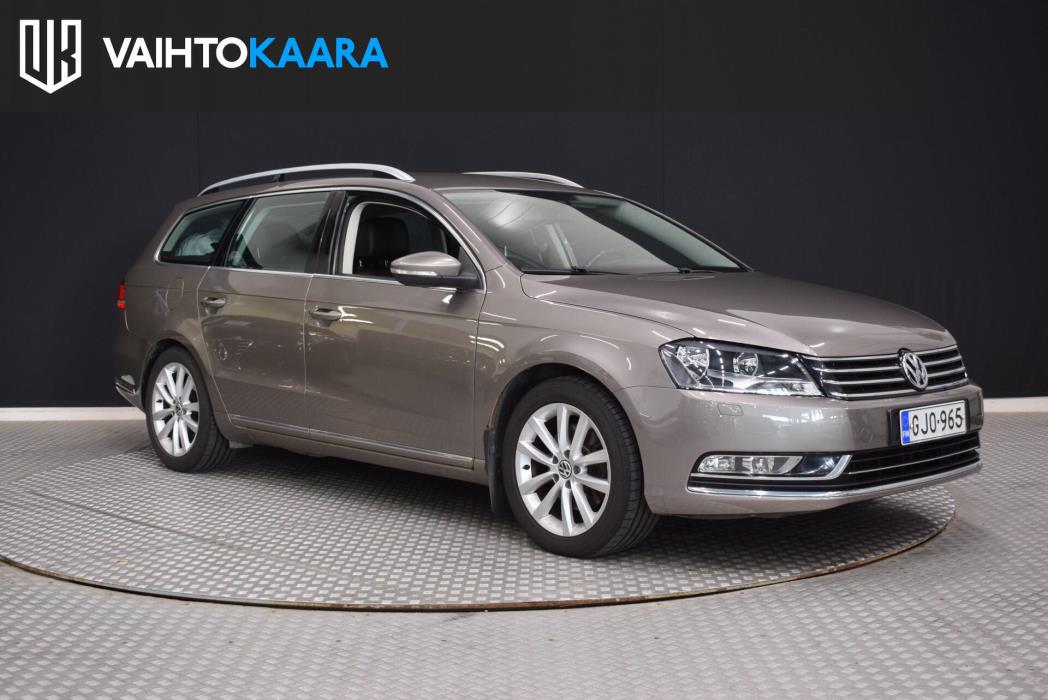 VOLKSWAGEN Passat 2011