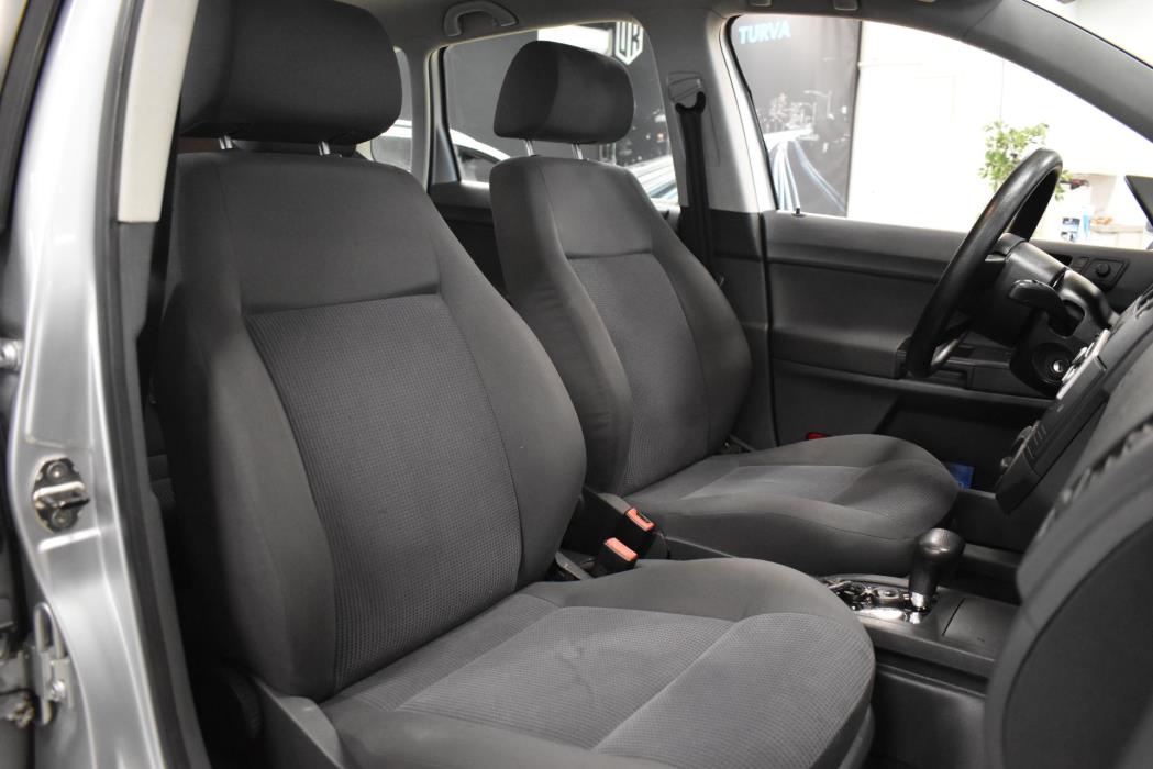 VOLKSWAGEN Polo 2003