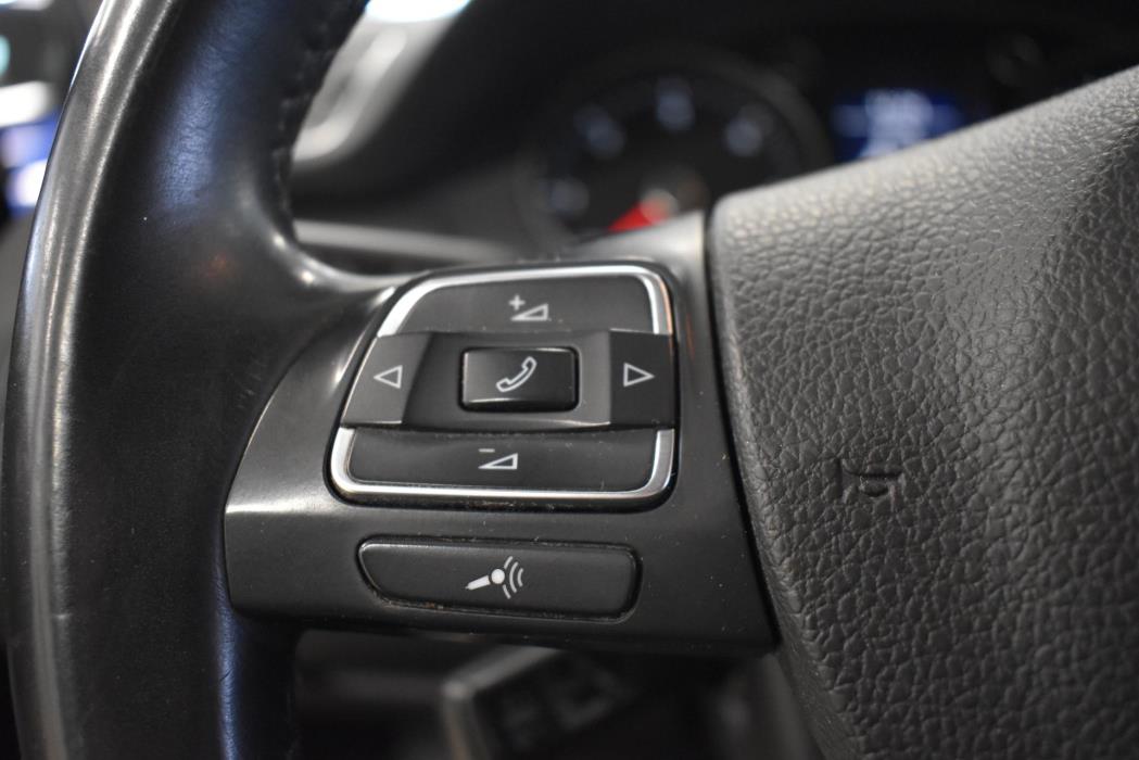 VOLKSWAGEN Passat 2013