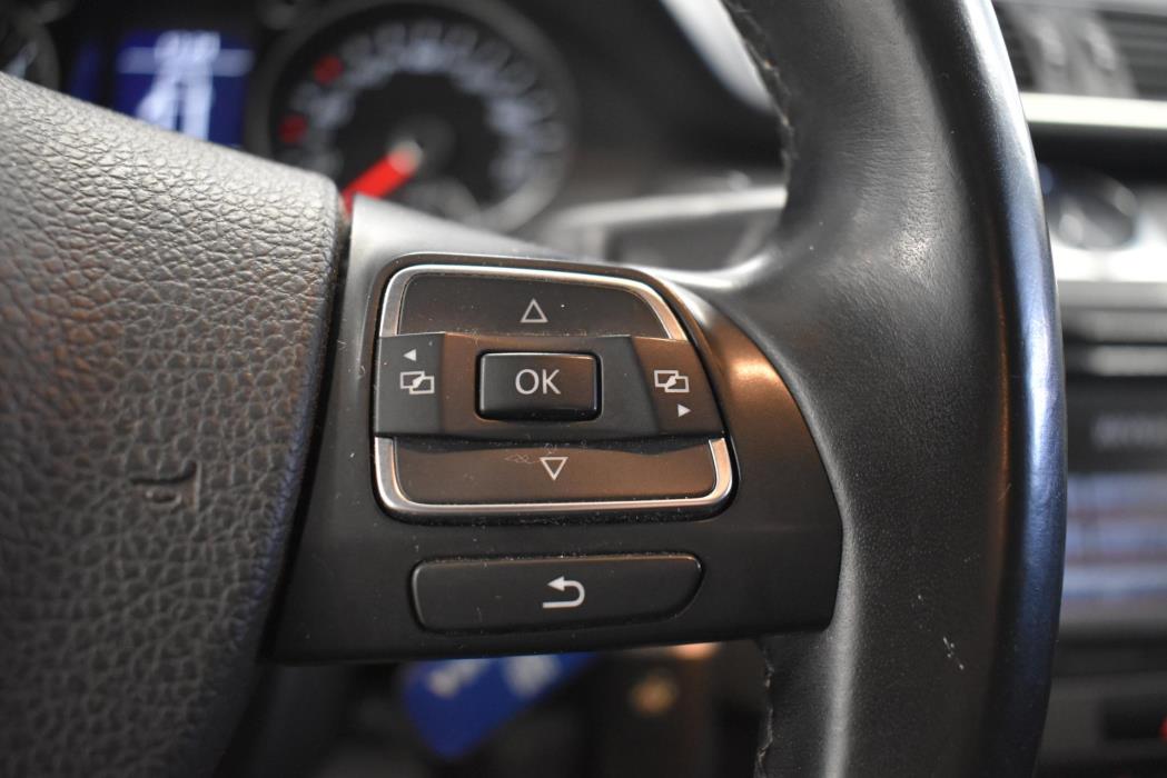 VOLKSWAGEN Passat 2013