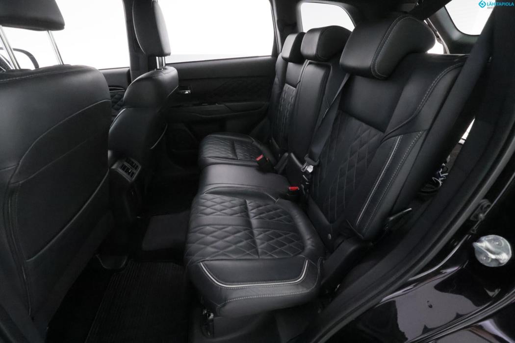 MITSUBISHI Outlander PHEV 2020